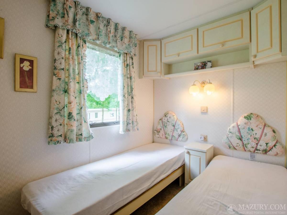 Slonce Mazur Hotel Dzwierzuty Ngoại thất bức ảnh
